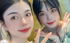 女士开襟乳液狂飙